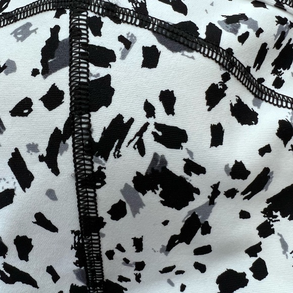 Athleta Black & White Pattern Strappy Stealth Sports Bra NWT Size XS - Picture 4 of 11